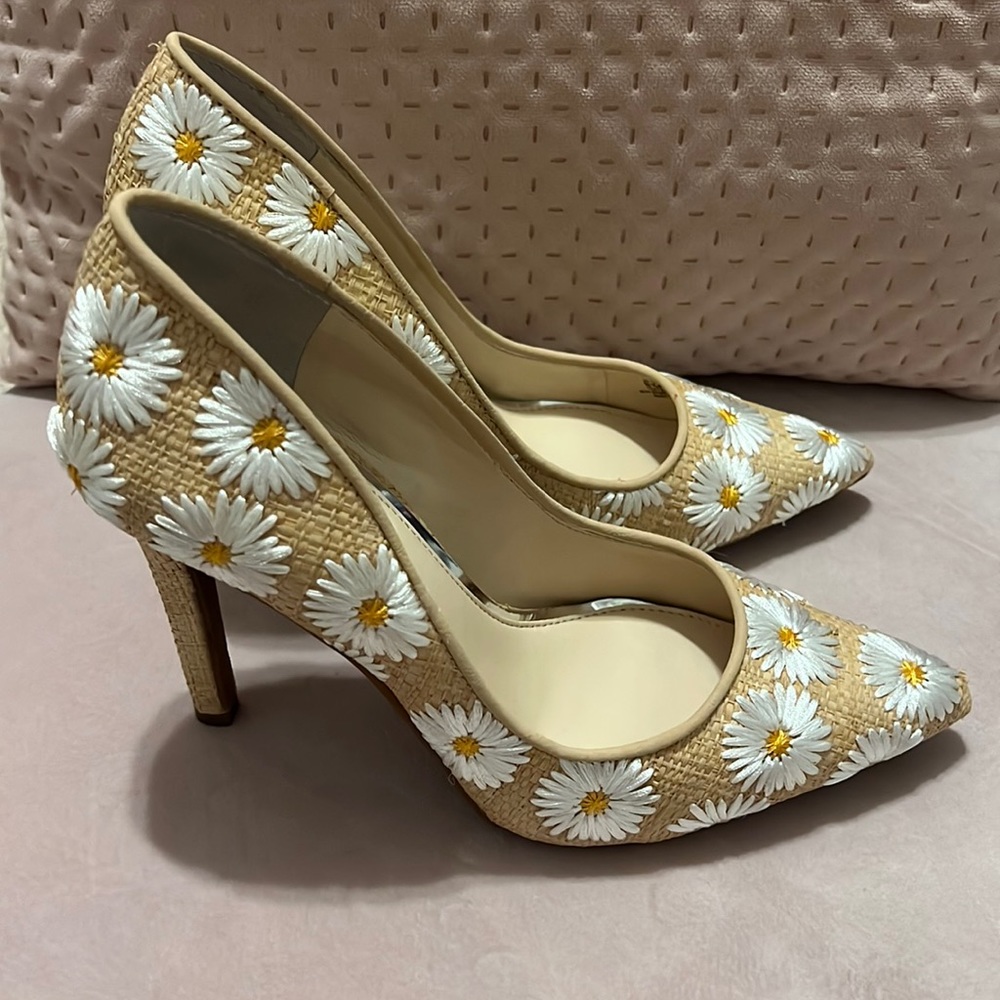 New Jessica Simpson White Combo Daisy Flowered Raffia Pointed Toe Pumps 8.5
